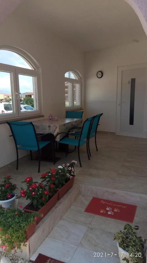 Apartmani Fran Vir Exteriér fotografie