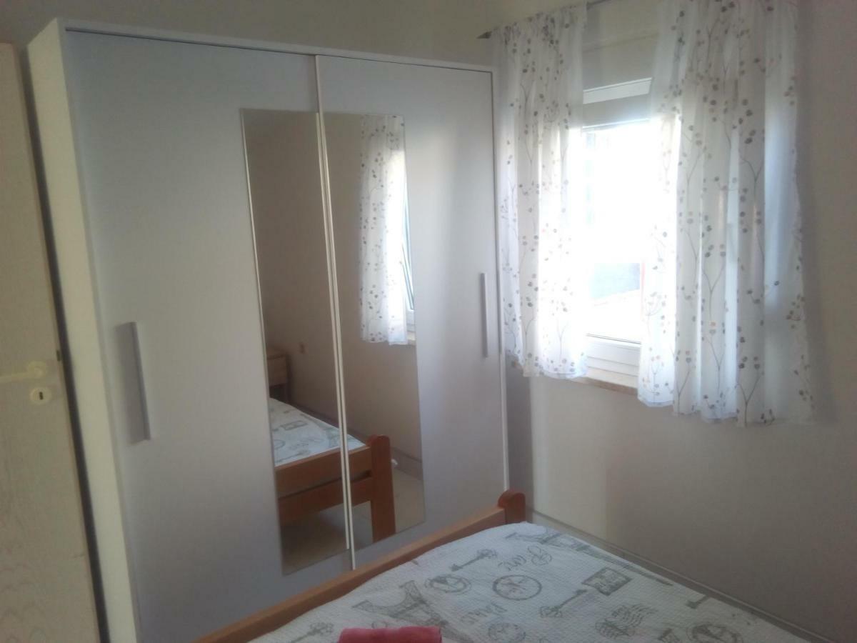 Apartmani Fran Vir Exteriér fotografie
